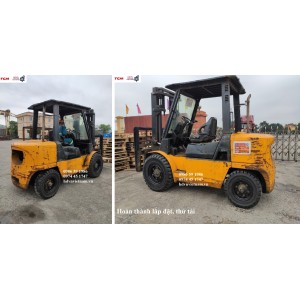 Thay lốp đặc 700-12 Dunlop và lốp đặc 300-15 Phoenix cho xe nâng 4 tấn Nissan tại Kim Thành, Hải Dương 